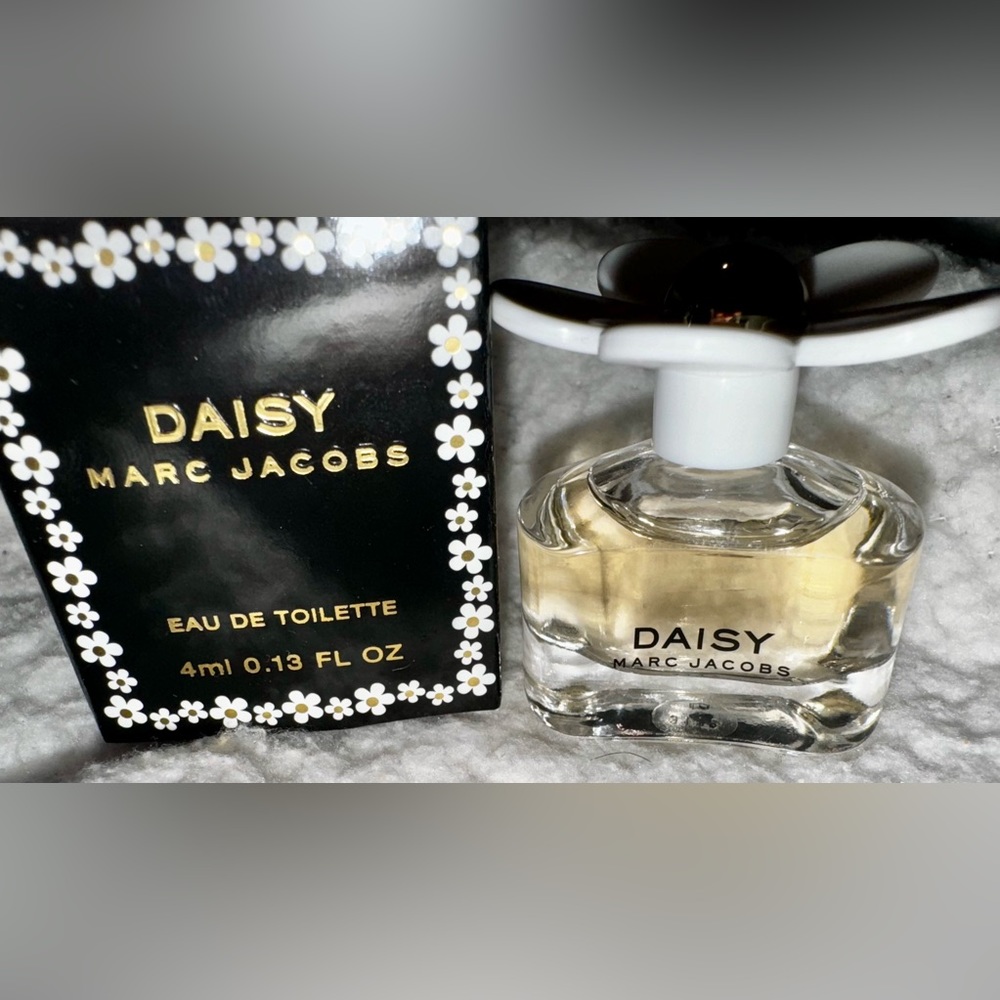 Daisy by Marc Jacobs Mini Perfume 4ml/0.13Oz